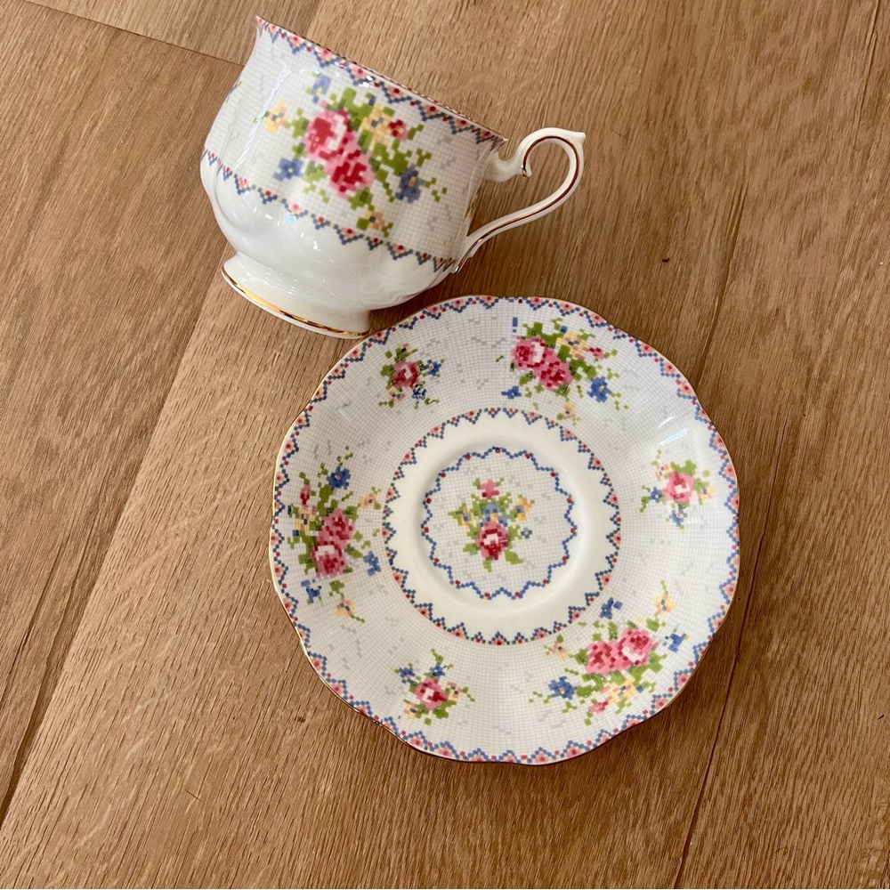 Vintage Royal Albert Petit Point Pink Flower Footed Teacup Cup‎ And Saucer 1934